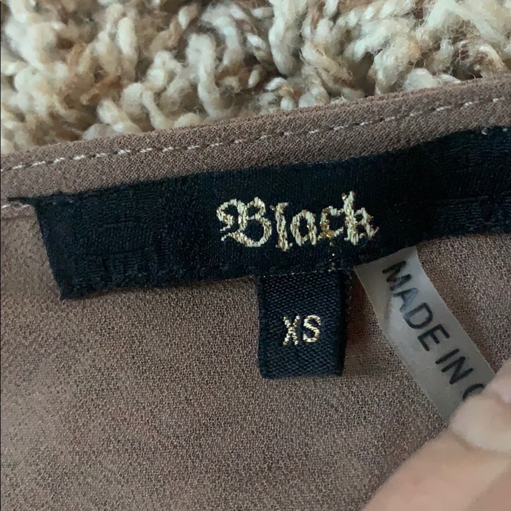 Zip up - Picture 3 of 3